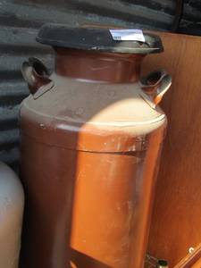 lot 91 image: vintage brown milk can with handles great condition