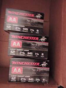lot 220 image: WINCHESTER AA 12 GAUGE  2 34  8 SHOTT QTY 3 BOXES    X$$$$