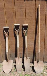 lot 69 image: Lot of shovels