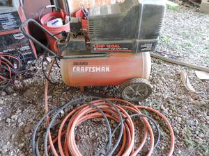 lot 93 image: Craftsman air compressor 12 gallon