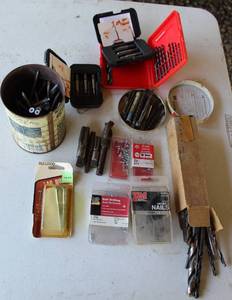 lot 26 image: Lot of drill bits and more see pictures