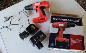 lot 32 image: 18v cordless drill