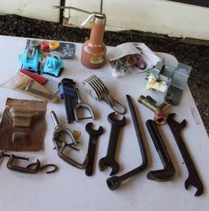 lot 37 image: Authentic Vintage 1950s - 1960s Copper & Silver Colored Goldenrod Model 630 Oil Can With Squeeze OpenClose Handle and a lot of mixed tools see pictures