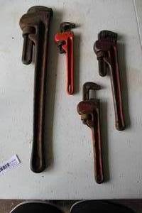 lot 185 image: Pipe wrenches