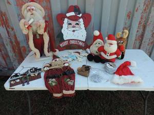 lot 120 image: Christmas lot
