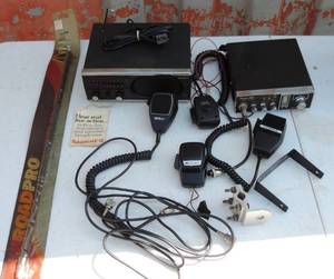 lot 128 image: CB radio parts