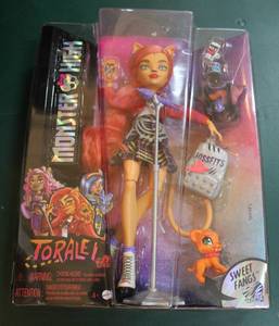 lot 216 image: Monster High doll