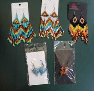 lot 239 image: earing lot seed bead earrings