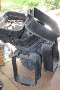 lot 142 image: Craftsman Lawn Mower Baggers