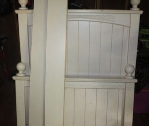 lot 144 image: White Wooden Full Size Headboard, Footboard and Rails