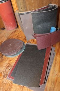 lot 341 image: Quantity of Sandpaper