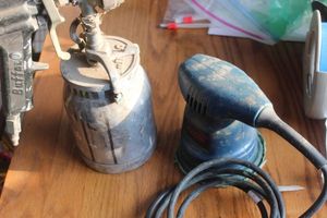 lot 267 image: Air Paint Sprayer and Orbital Sander