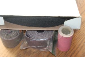 lot 269 image: Shimmy Sand Paper Rolls