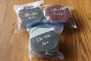 lot 270 image: 5 Adhesive Sand paper Discs in variety of Grits as Shown