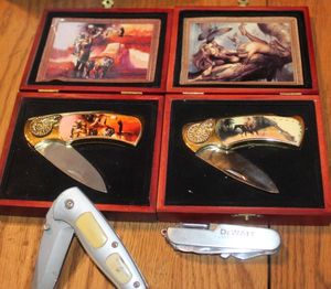 lot 285 image: Pocket Knives and display boxes