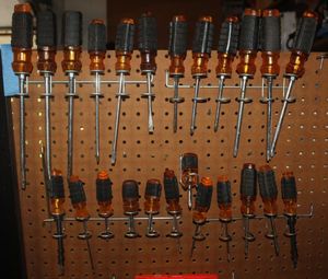 lot 292 image: Craftsman Screwdrivers as shown in Photos