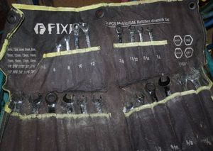 lot 9 image: Twenty Piece Set of MetricSAE Rachet Wrench Set