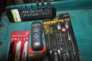 lot 411 image: Unopened Tool Sets, Reciprocating and Jigsaw Blades, as well as Stud Finder