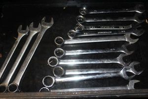 lot 458 image: Large Sized Wrenches as Shown in Photos
