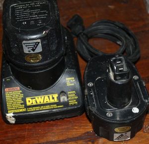 lot 244 image: DeWalt 2 Batteries and charger 14V