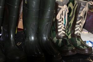 lot 390 image: Wader Boots size 8 and 13
