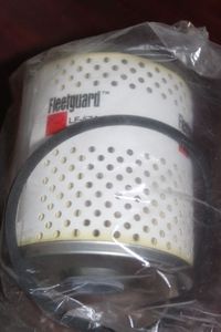 lot 59 image: Fleetguard Filter