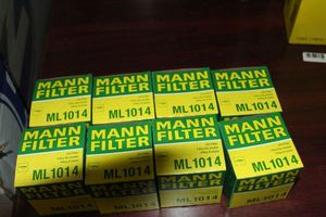 lot 72 image: Eight Mann Oil Filters ML1014 Fits a Wide Range of Vehicles Including Some Chevy, Ford, Honda, MG and Nissan