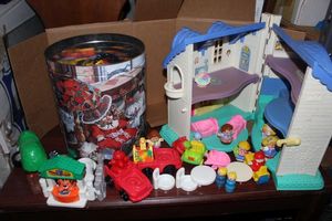 lot 155 image: Fisher Price Little People Doll House with Accessories