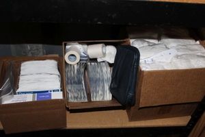 lot 160 image: First Aid Items
