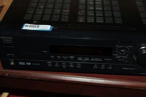 lot 165 image: Onkyo receiver