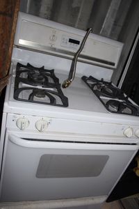 lot 174 image: Gas Stove