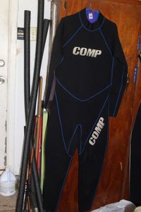 lot 211 image: Scuba Wet Suit