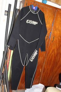 lot 212 image: Scuba Wet Suit