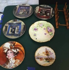 lot 21 image: decorative plates 2nt pic shows all plates