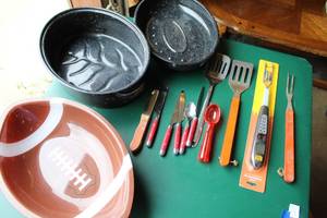 lot 53 image: roasting pot football platter and some utensils