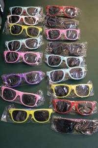 lot 57 image: lot of kids sunglasses