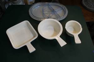 lot 74 image: Vintage Set 3 Handled White Ovenware Bowls USA  and a relish tray one of the trays has a crack seen in pic.