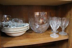 lot 77 image: Heavy glass bowl 4 whiskey glasses and 4 decorative wine glasses with short stems and 4 bowls