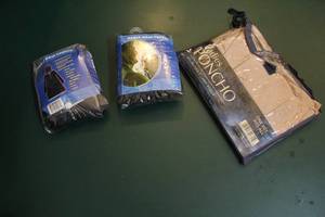 lot 86 image: 3 ponchos