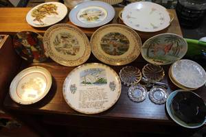 lot 102 image: Mixed lot of decorative plates and more see all pictures