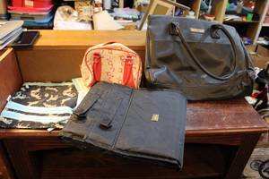 lot 128 image: Mary Kay bag overnight bag and more see pictures
