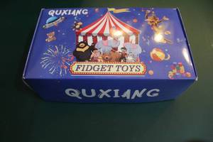 lot 210 image: Box of fidget toys