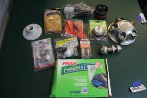 lot 251 image: Mixed lot 2 inch ball hitch 3wire cap brush and more see pictures