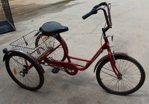 lot 257 image: summit three-wheel bicycle