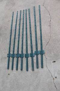 lot 288 image: 5 foot tall T post (x8)