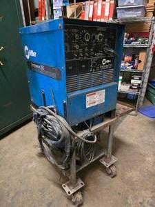 lot 1 image: Miller Syncrowave 250 Welder w Custom Rolling Cart, Miller Coolmate 043009 & Foot Controls