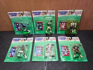lot 41 image: Lot of 6 1997 NFL Starting Lineups