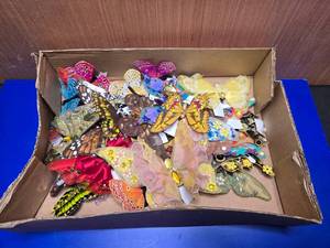 lot 90 image: Lot of Approx 30 Hand Made Butterfly Hair Clips