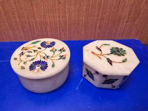 lot 96 image: LOOK THESE UP  Lot of 2 Hand Made Mother of Pearl Inlay White Marble Boxes w Lids
