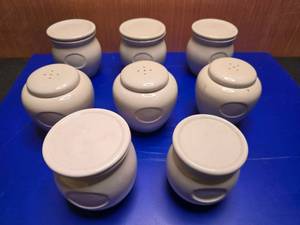 lot 98 image: Lot of Misc Earthenware Trinket Jars & Potpourri Jars